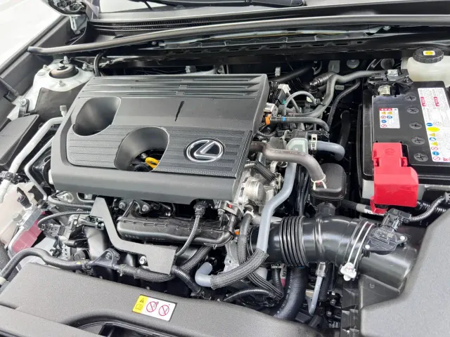 Lexus ES — Фото автомобиля 25
