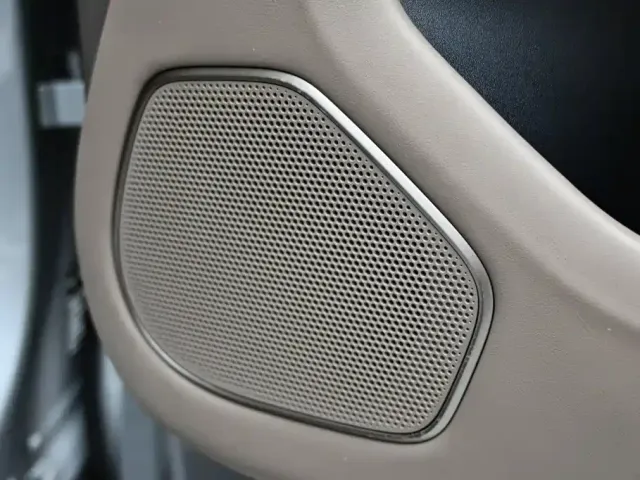 Li Auto Li Auto i6 2025 2WD Base Model — Фото автомобиля 27