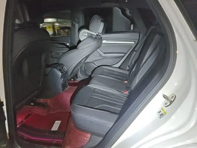 Audi Q5L — Фото автомобиля 16