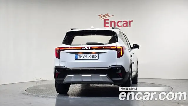 Kia Seltos Новый Seltos Бензин 1.6 турбо 2WD — Фото автомобиля 2