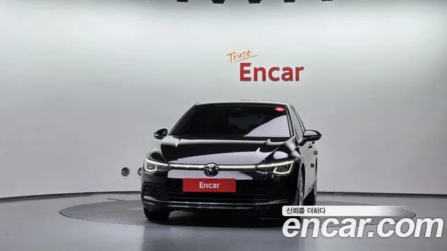 Volkswagen Golf Golf 8 поколение 2.0 TDI Premium — Фото автомобиля 2