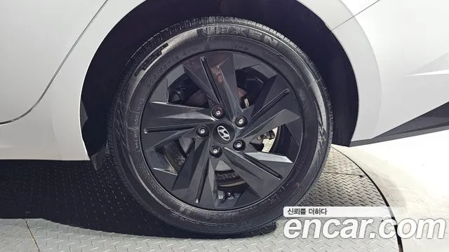 Hyundai Avante — Фото автомобиля 6