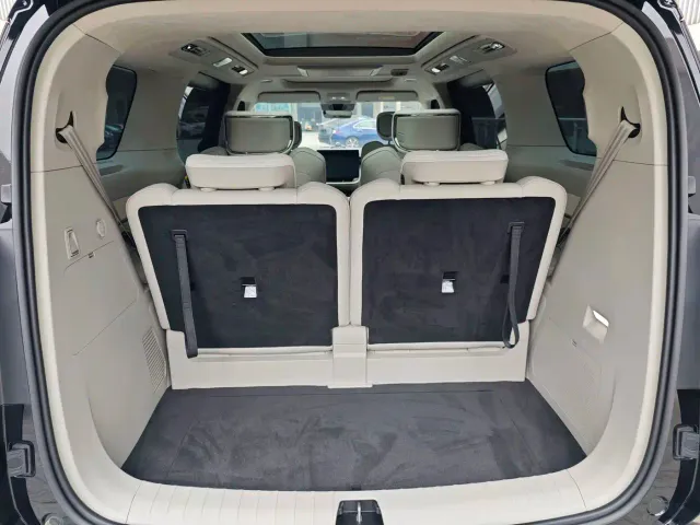 Volvo EM90 — Фото автомобиля 22
