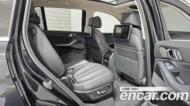 BMW X7 — Фото автомобиля 11