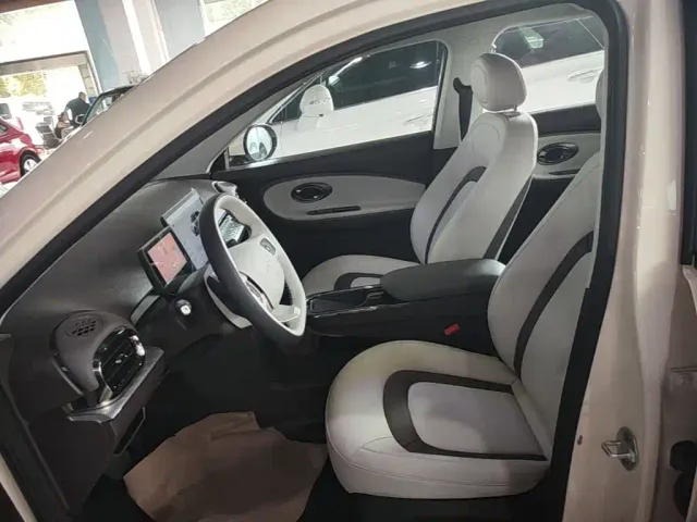 JAC Yiwei 3 — Фото автомобиля 14