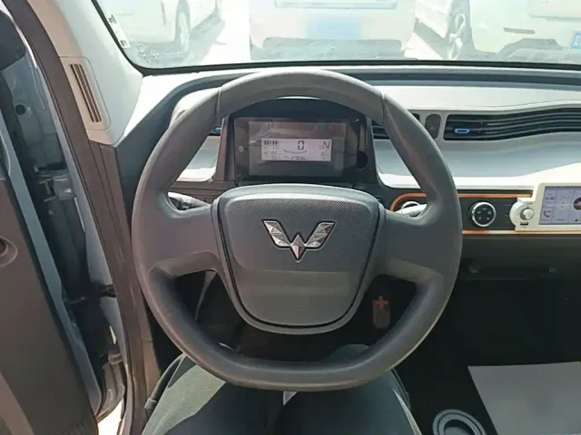 Wuling Hongguang Mini EV — Фото автомобиля 10