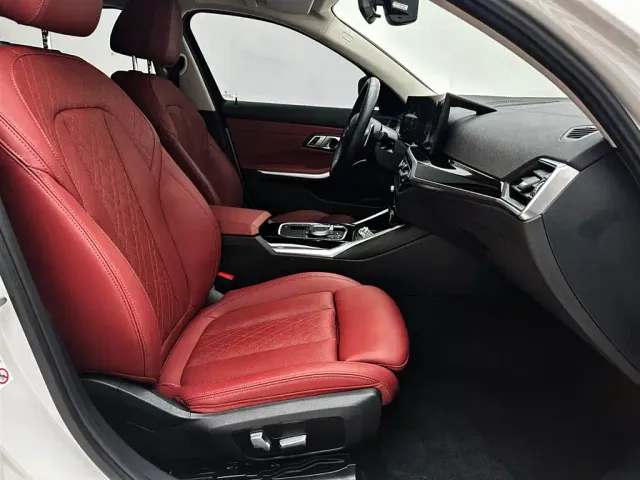 BMW 3 Series — Фото автомобиля 12