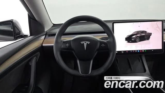 Tesla Model Y — Фото автомобиля 12