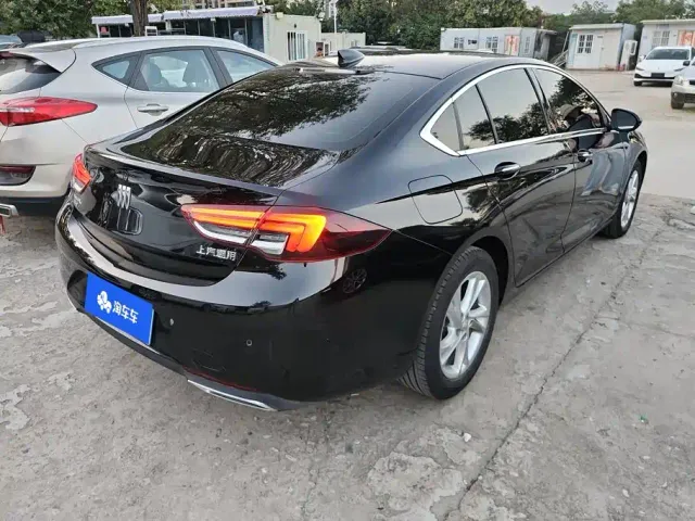 Buick Regal — Фото автомобиля 3