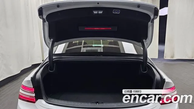 Genesis G80 Бензин 2.5 турбо 2WD — Фото автомобиля 20