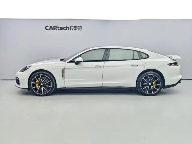Porsche Panamera — Фото автомобиля 3