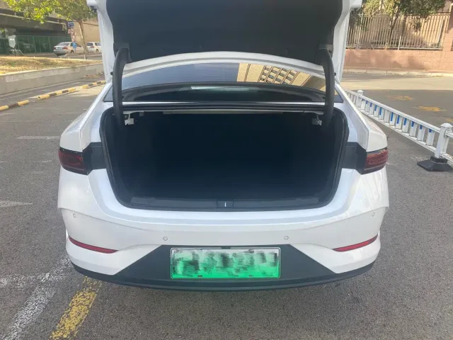 BYD Qin PLUS — Фото автомобиля 6