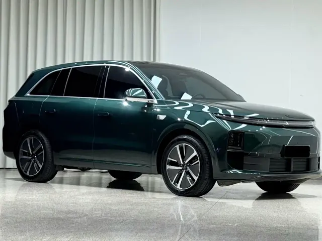 Li Auto L6 — Фото автомобиля 3