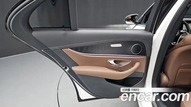 Mercedes-Benz E-Class W213 — Фото автомобиля 14