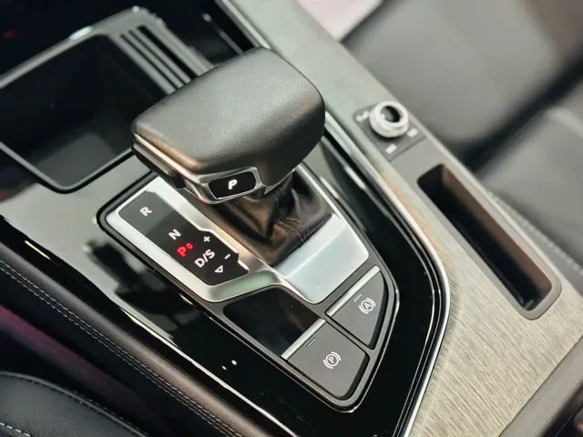 Audi A4L — Фото автомобиля 14