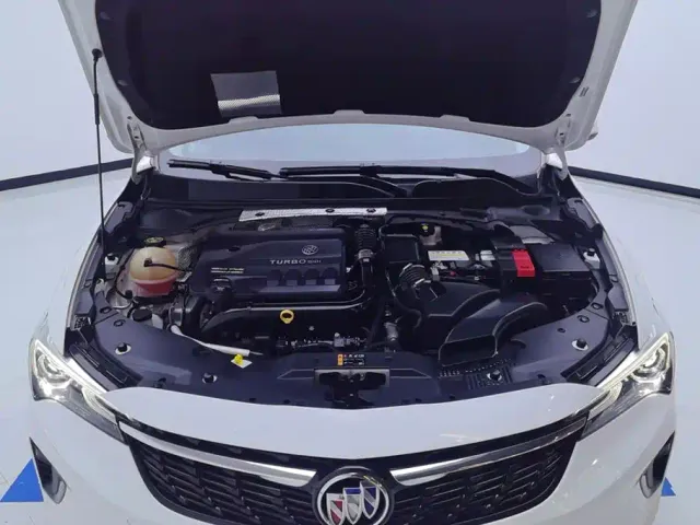 Buick Verano — Фото автомобиля 10