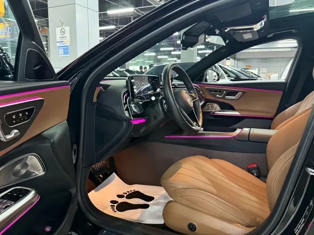 Mercedes-Benz E-Class — Фото автомобиля 7