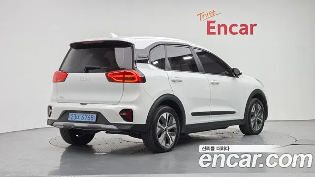 Kia Niro — Фото автомобиля 2