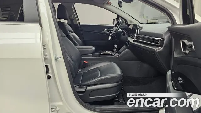 Kia Sportage Sportage 5-е поколение Бензин 1.6 турбо 2WD — Фото автомобиля 11