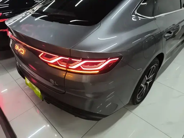 BYD Qin L — Фото автомобиля 7