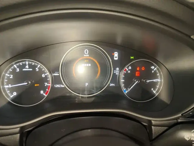 Mazda Axela — Фото автомобиля 11