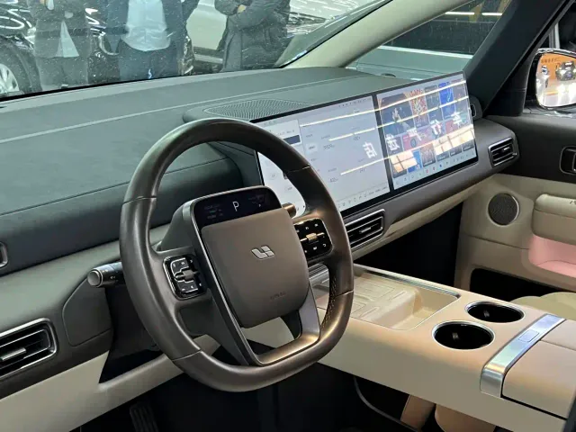 Li Auto MEGA — Фото автомобиля 5
