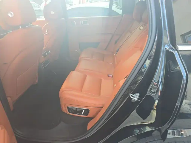 Li Auto L7 — Фото автомобиля 16