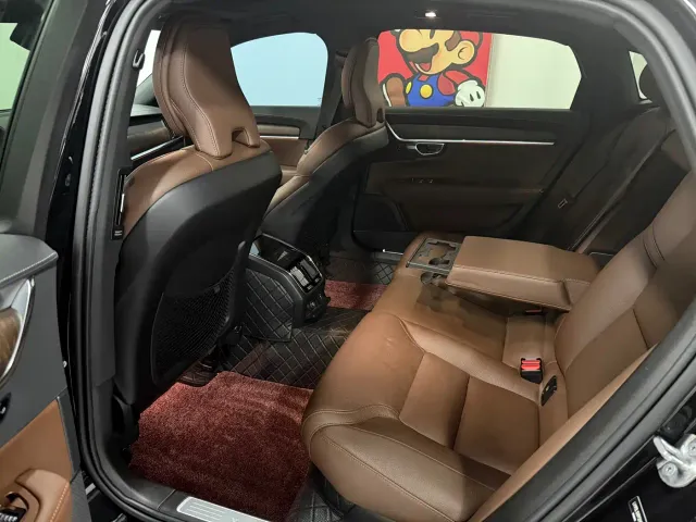 Volvo S90 — Фото автомобиля 5