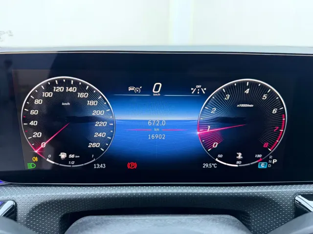 Mercedes-Benz A-Class — Фото автомобиля 10