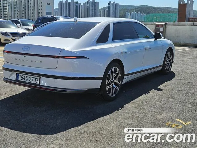 Hyundai Grandeur GN7 — Фото автомобиля 3