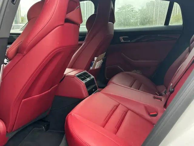 Porsche Panamera — Фото автомобиля 12