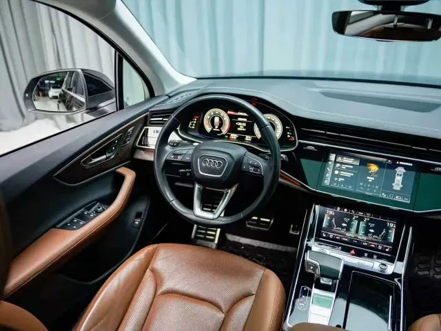 Audi Q7 — Фото автомобиля 5
