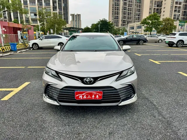 Toyota Camry — Фото автомобиля 3