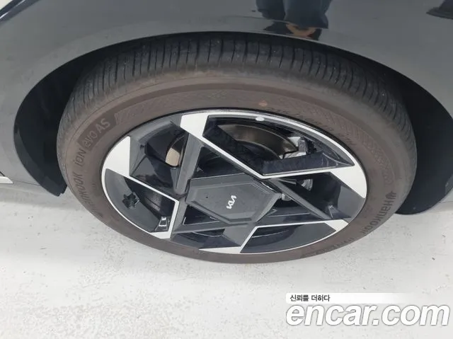 Kia EV4 — Фото автомобиля 5