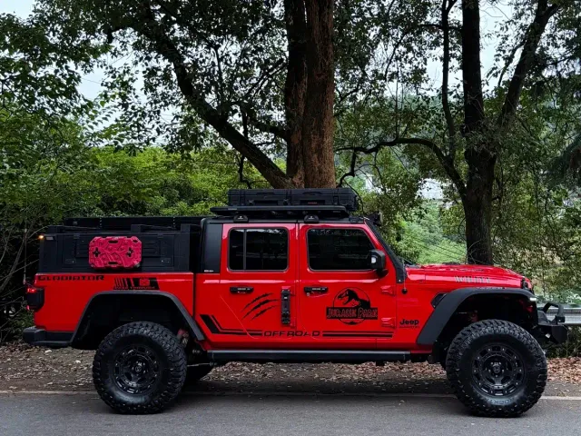 Jeep Gladiator 2022 3.6L Pioneer Edition — Фото автомобиля 7