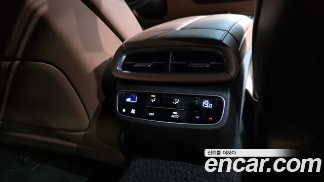 Genesis G80 Бензин 2.5 турбо AWD — Фото автомобиля 27