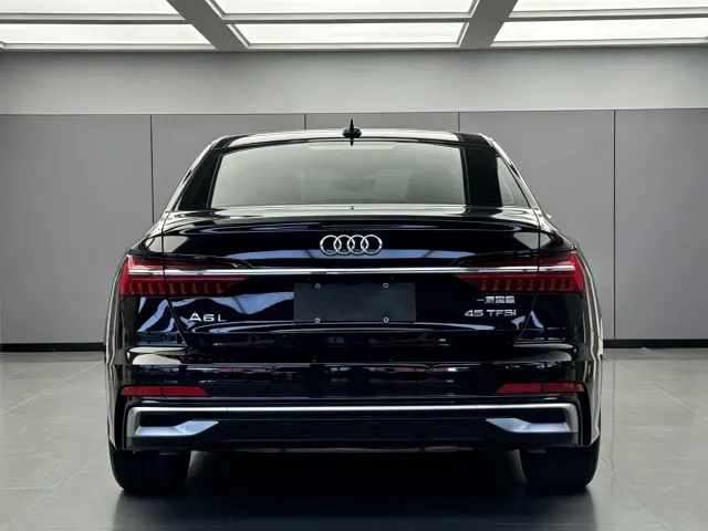 Audi A6L — Фото автомобиля 8