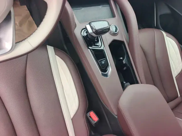Geely Xingyue L — Фото автомобиля 8