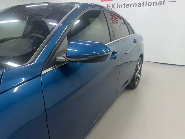 Hyundai Elantra 2022 1.5L CVT LUX Premium Edition — Фото автомобиля 5