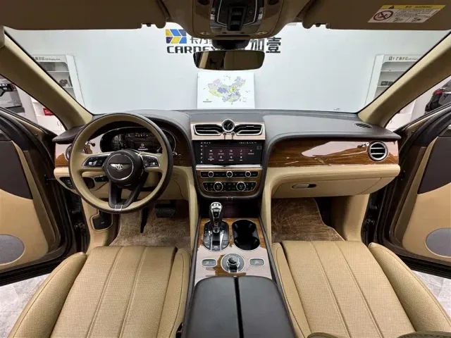 Bentley Bentayga Hybrid — Фото автомобиля 10