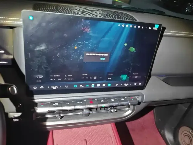 Tank Tank 300 New Energy 2025 Hi4-T — Фото автомобиля 13