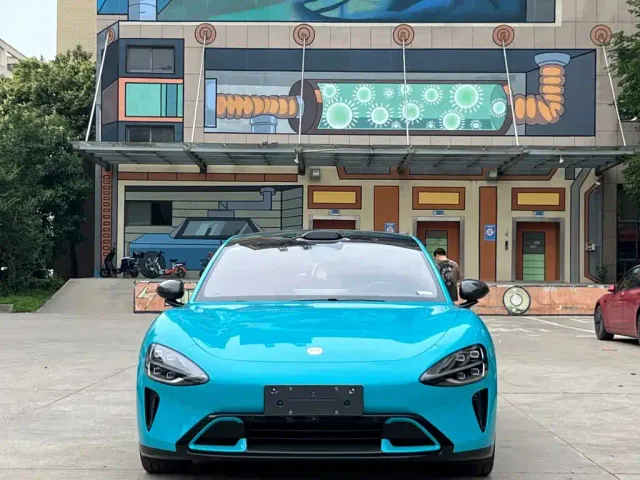 Xiaomi SU7 — Фото автомобиля 2