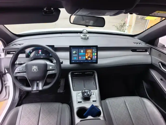 BYD Qin PLUS — Фото автомобиля 9