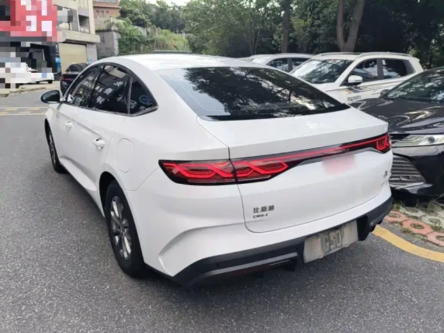 BYD Qin L — Фото автомобиля 4