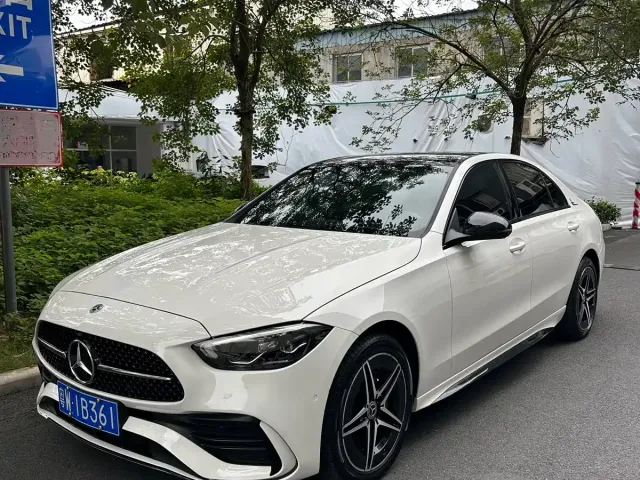 Фотография автомобиля — Mercedes-Benz C-Class