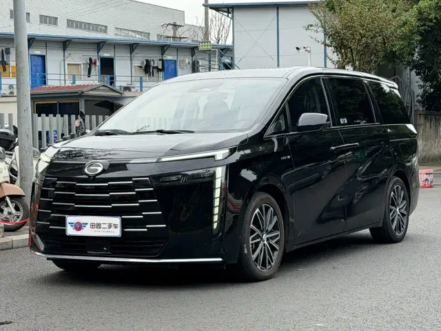 Фотография автомобиля — GAC Trumpchi E8