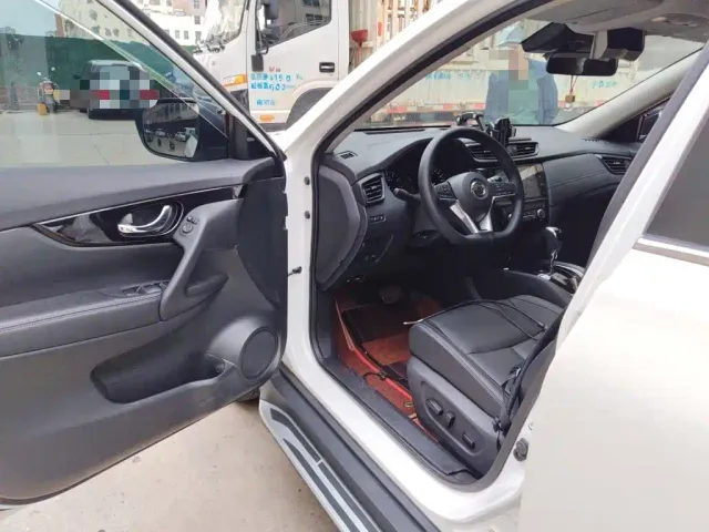 Nissan X-Trail — Фото автомобиля 12