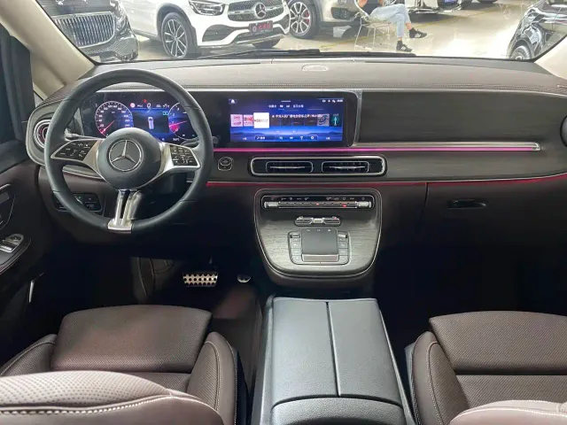 Mercedes-Benz V-Class — Фото автомобиля 8