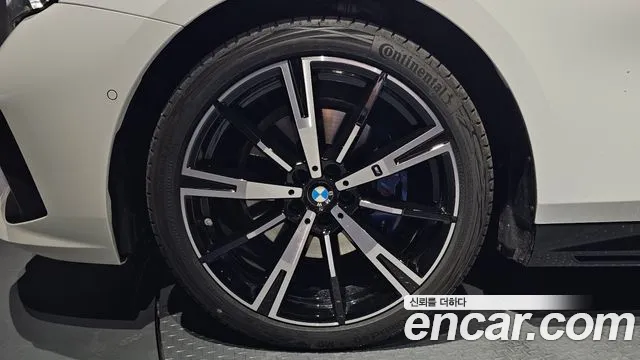 BMW 5-Series 5 серия (G60) 530i xDrive M Sport — Фото автомобиля 5