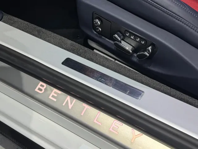 Bentley Continental — Фото автомобиля 14